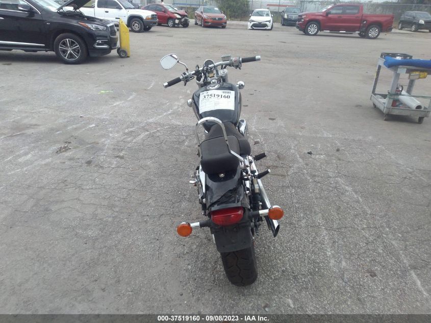 2000 SUZUKI VZ800 - JS1VS53A4Y2102977