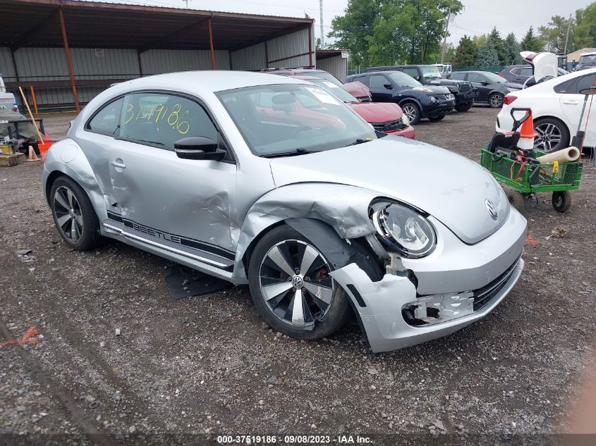 2013 VOLKSWAGEN BEETLE COUPE 2.0T TURBO - 3VWV67AT0DM606890