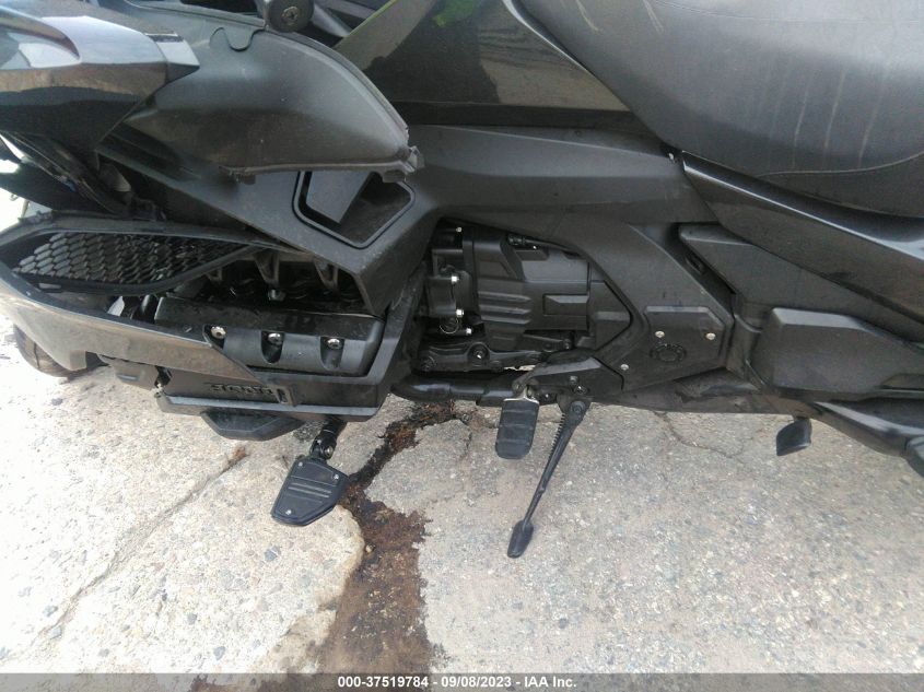 2021 HONDA GL1800 D JH2SC7950MK302302
