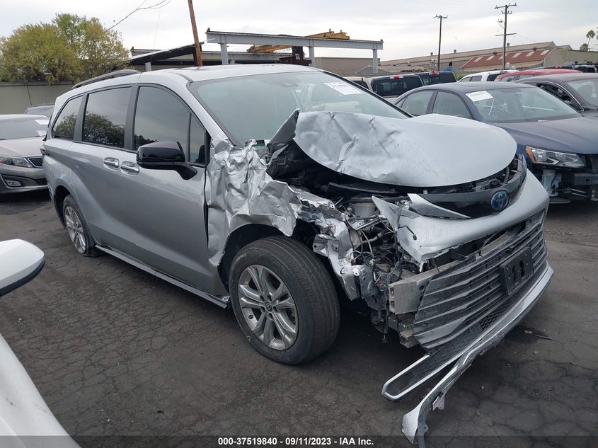 VIN 5TDDRKEC2NS135765 2022 TOYOTA SIENNA XSE