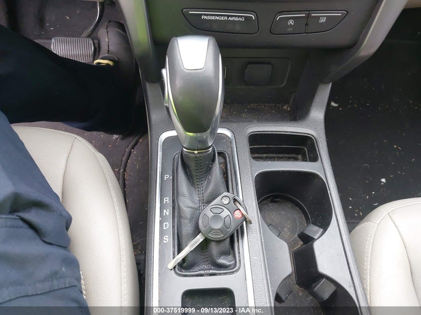 VIN 1FMCU0HD3JUD59969 2018 FORD ESCAPE SEL