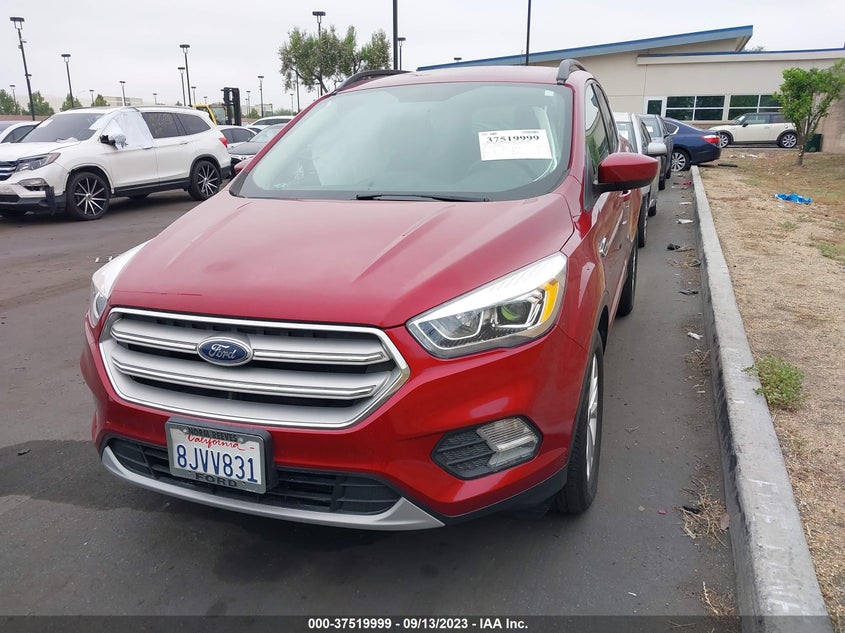 VIN 1FMCU0HD3JUD59969 2018 FORD ESCAPE SEL