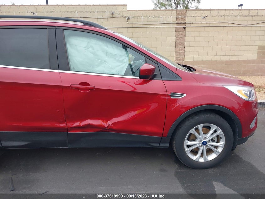 VIN 1FMCU0HD3JUD59969 2018 FORD ESCAPE SEL