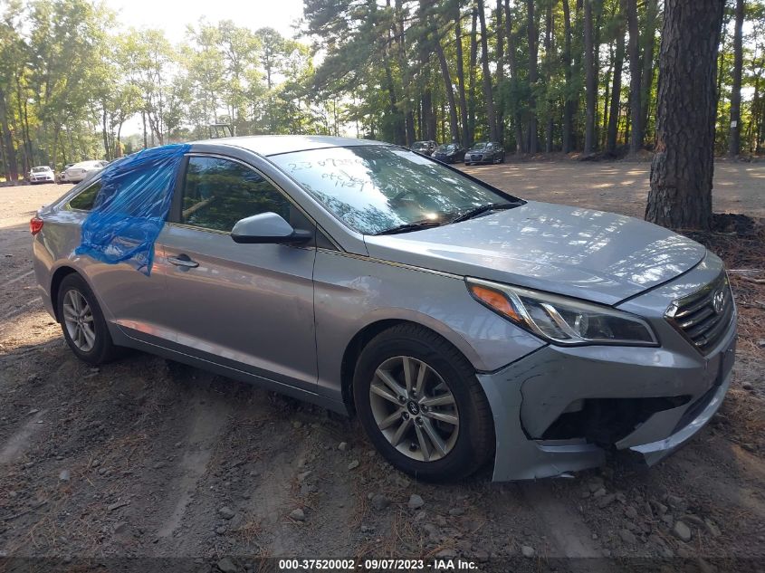 2015 HYUNDAI SONATA 2.4L SE - 5NPE24AF2FH120663