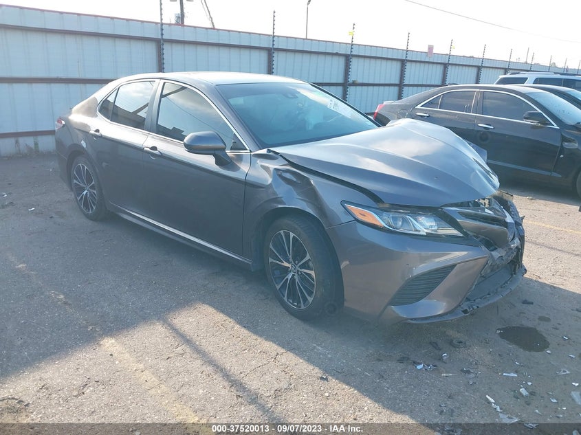 TOYOTA CAMRY SE/SE NIGHT SHADE 2020