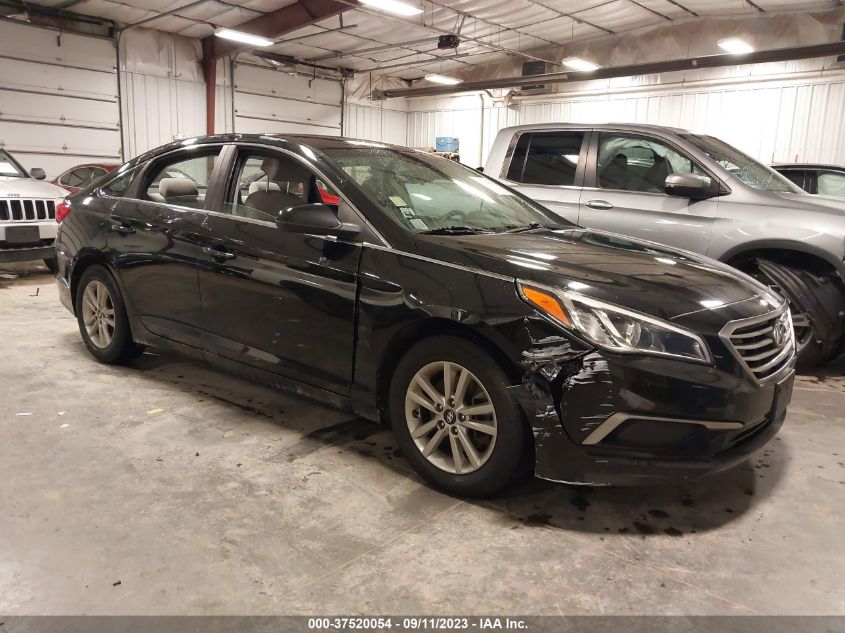 2017 HYUNDAI SONATA SE - 5NPE24AF4HH469553