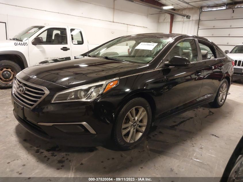 2017 HYUNDAI SONATA SE - 5NPE24AF4HH469553