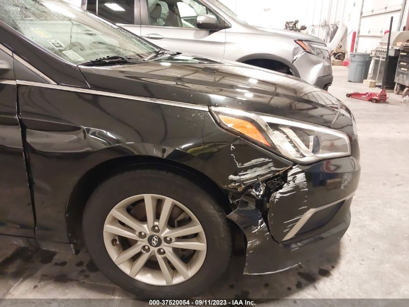 2017 HYUNDAI SONATA SE - 5NPE24AF4HH469553
