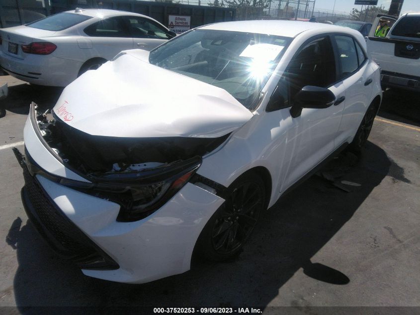 JTND4RBE2L3081908 Toyota Corolla Hatchback SE/XSE/NIGHTSHADE 2