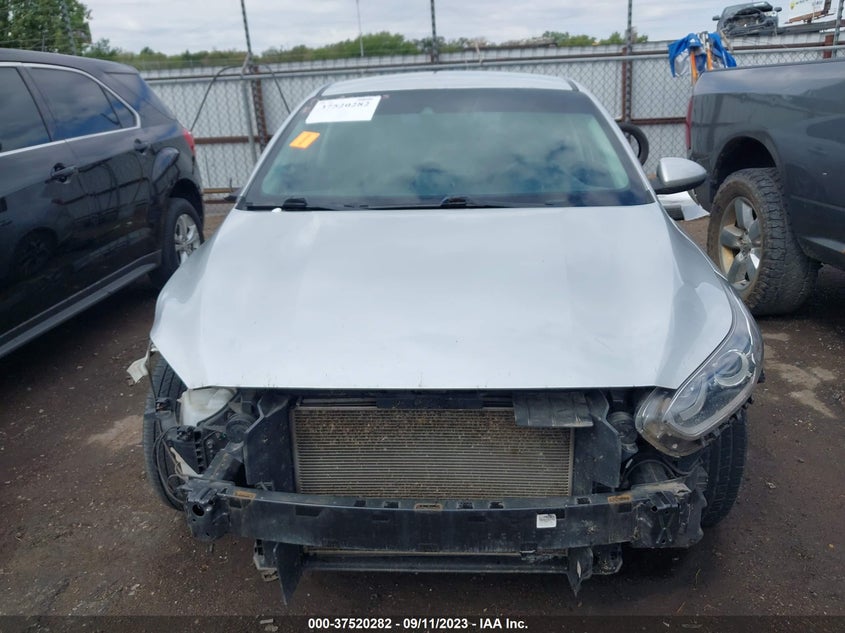 VIN 3KPF24AD2KE060952 2019 KIA FORTE LXS