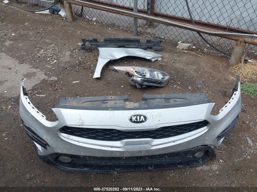 VIN 3KPF24AD2KE060952 2019 KIA FORTE LXS
