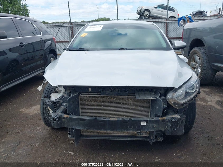 VIN 3KPF24AD2KE060952 2019 KIA FORTE LXS
