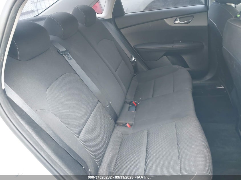 VIN 3KPF24AD2KE060952 2019 KIA FORTE LXS
