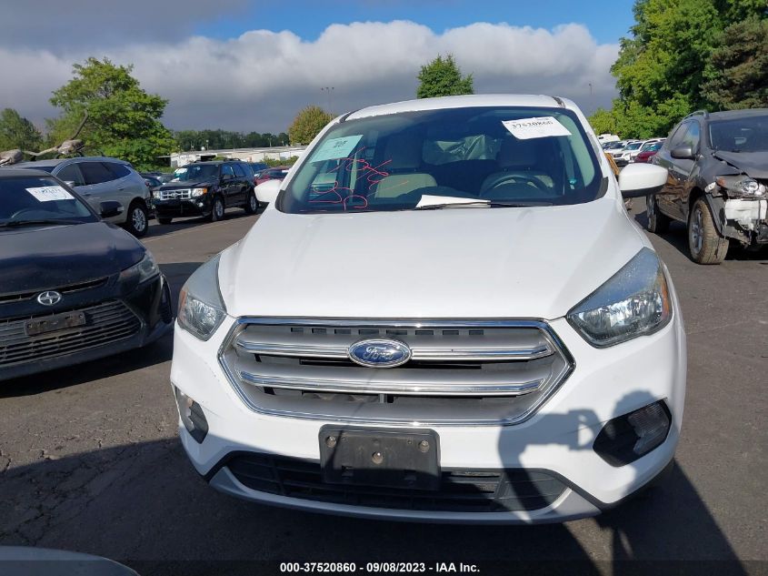 2017 FORD ESCAPE SE - 1FMCU0GD5HUA54713