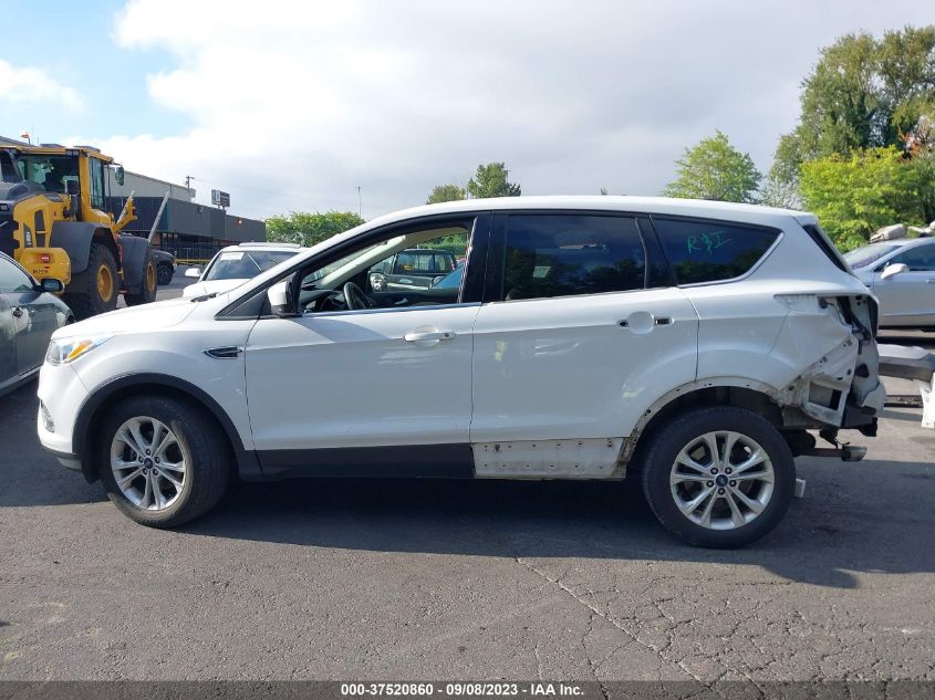 2017 FORD ESCAPE SE - 1FMCU0GD5HUA54713