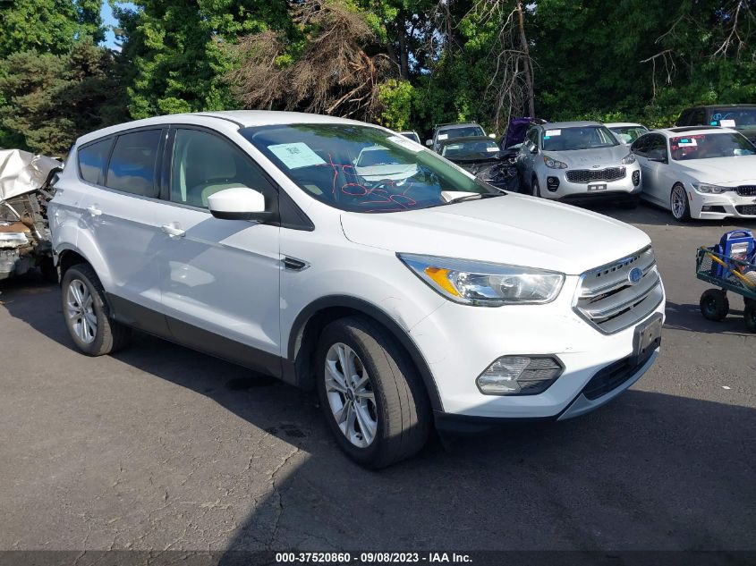 2017 FORD ESCAPE SE - 1FMCU0GD5HUA54713