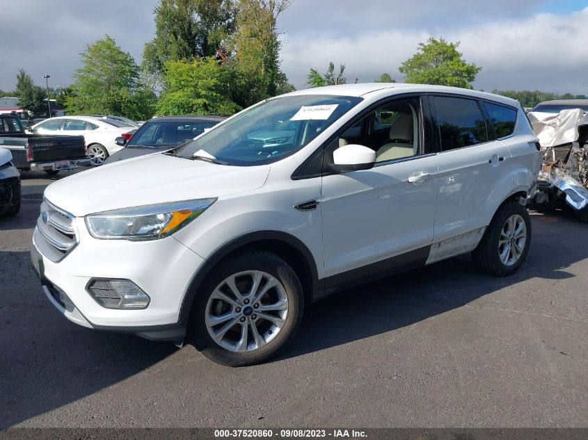 2017 FORD ESCAPE SE - 1FMCU0GD5HUA54713