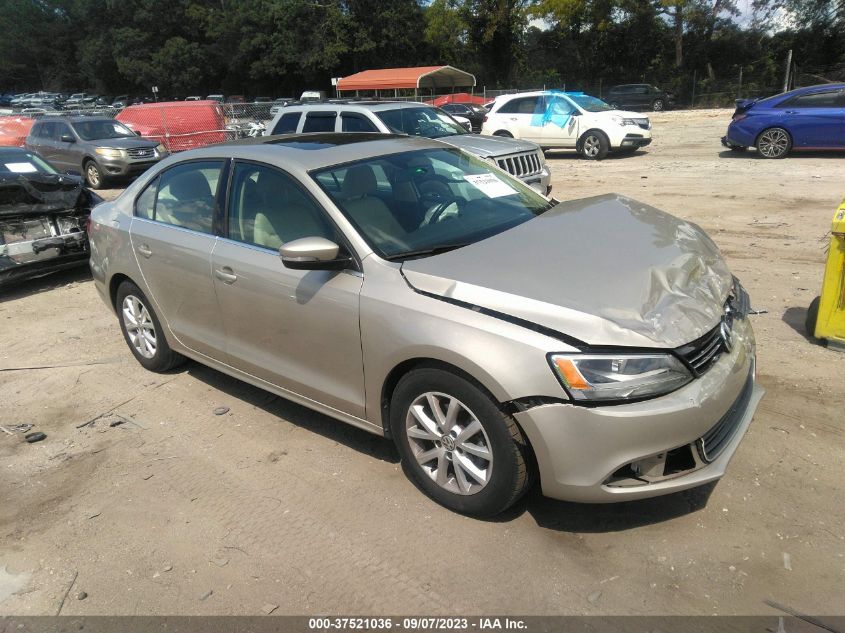 2013 VOLKSWAGEN JETTA SEDAN SE W/CONVENIENCE/SUNROOF - 3VWDX7AJ5DM225303