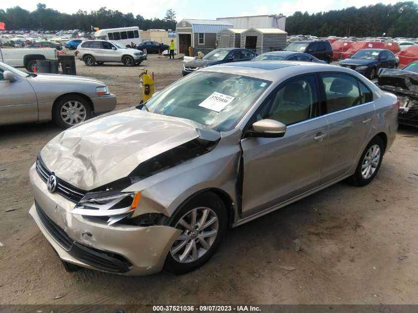 2013 VOLKSWAGEN JETTA SEDAN SE W/CONVENIENCE/SUNROOF - 3VWDX7AJ5DM225303