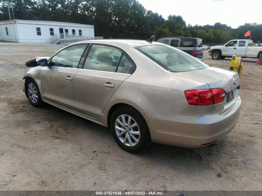 2013 VOLKSWAGEN JETTA SEDAN SE W/CONVENIENCE/SUNROOF - 3VWDX7AJ5DM225303