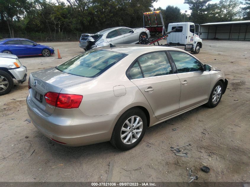 2013 VOLKSWAGEN JETTA SEDAN SE W/CONVENIENCE/SUNROOF - 3VWDX7AJ5DM225303