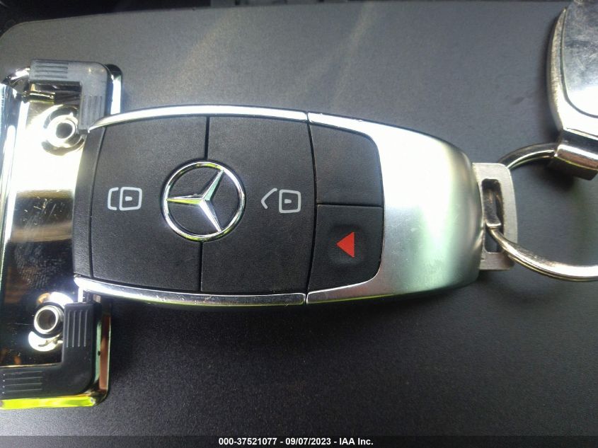2022 MERCEDES-BENZ GLB 250 W1N4M4GB9NW183531