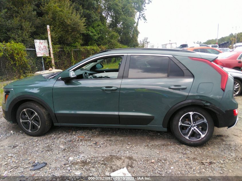 KNDCR3LE0P5059624 Kia Niro EX 14