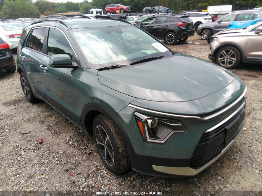 KNDCR3LE0P5059624 Kia Niro EX