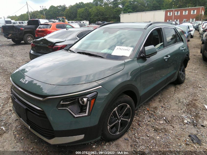 KNDCR3LE0P5059624 Kia Niro EX 2