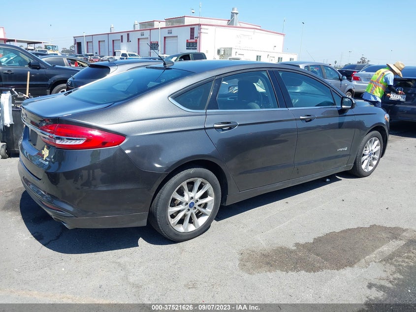 VIN 3FA6P0LU6JR173100 2018 FORD FUSION HYBRID SE