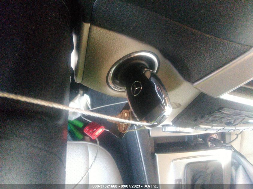 2014 MERCEDES-BENZ C 250 SPORT/LUXURY - WDDGF4HB9ER302776