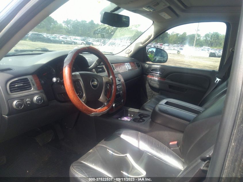 2014 CHEVROLET SUBURBAN LT - 1GNSKJE71ER109446