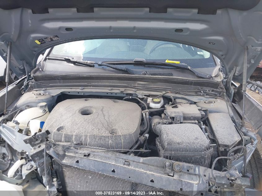 2020 VOLVO XC40 MOMENTUM YV4162UK2L2339391