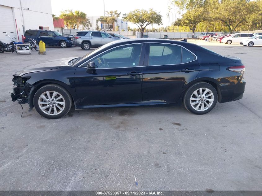 2022 TOYOTA CAMRY LE - 4T1C11AKXNU638011
