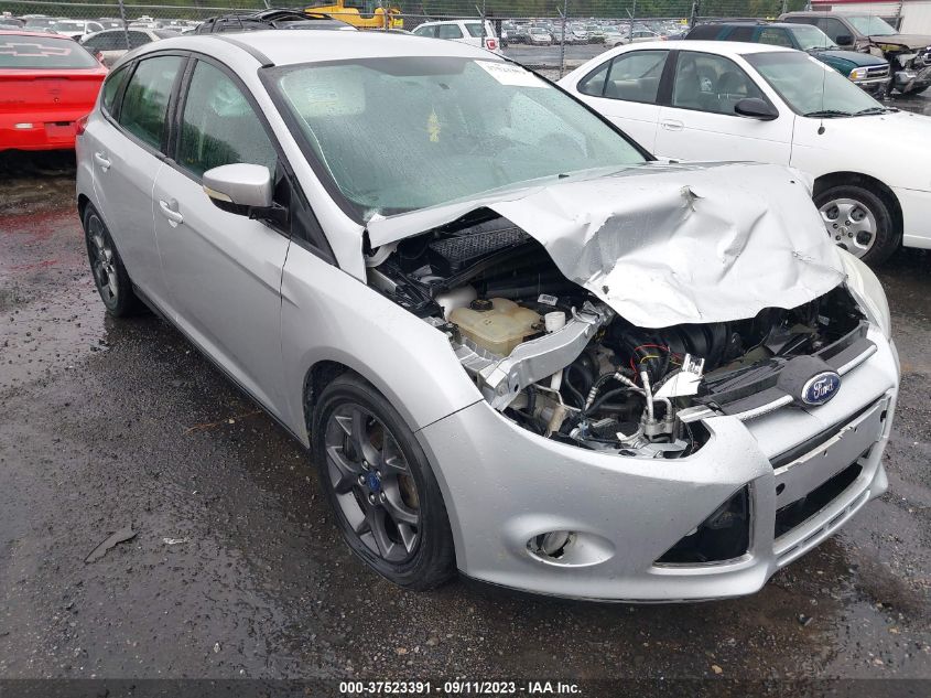 2014 FORD FOCUS SE - 1FADP3K21EL337589