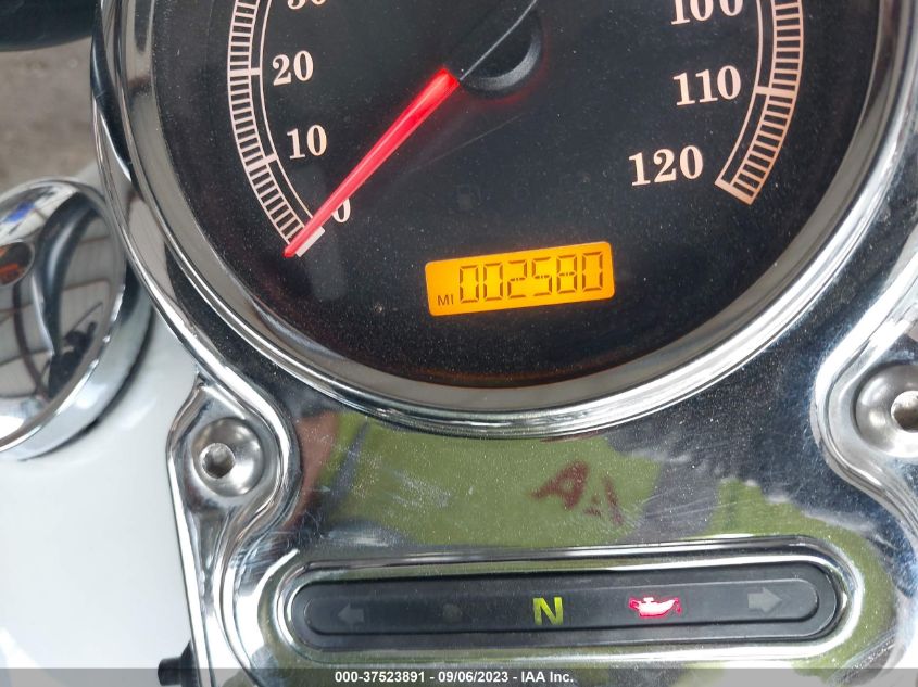 2005 HARLEY-DAVIDSON FXDWGI 1HD1GPW1X5K323023