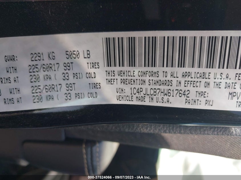 VIN 1C4PJLCB7HW617642 2017 JEEP CHEROKEE LATITUDE