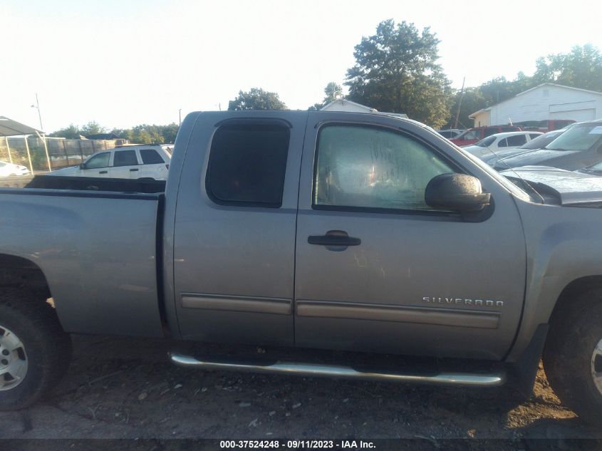 2013 CHEVROLET SILVERADO 1500 LT - 1GCRCSE06DZ340127