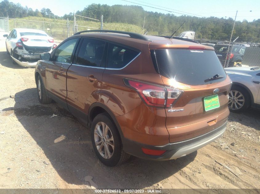 2017 FORD ESCAPE SE - 1FMCU0GDXHUB54032