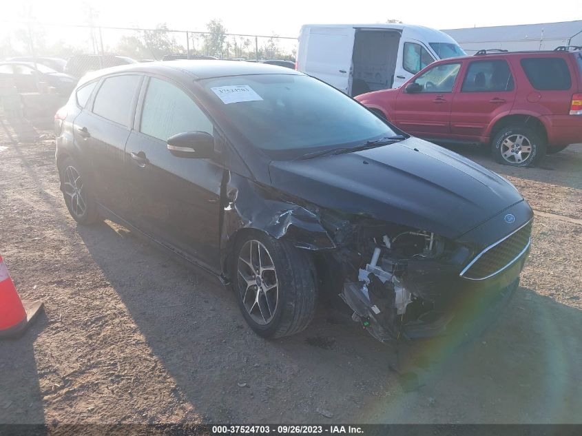 2015 FORD FOCUS SE - 1FADP3K24FL260458