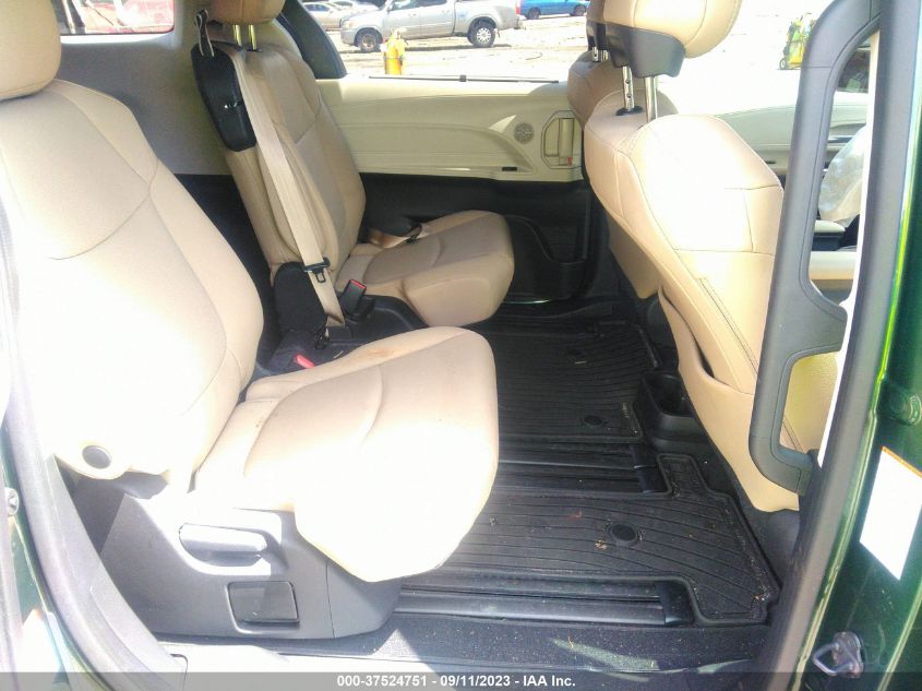 2022 TOYOTA SIENNA XLE - 5TDYRKEC9NS097467