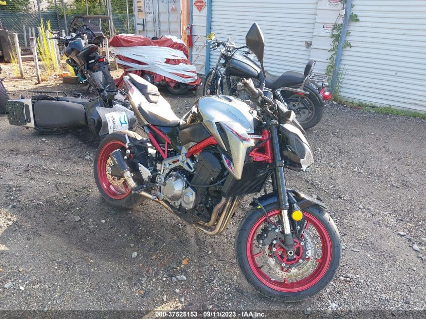 2019 KAWASAKI ZR900 - JKAZR2A18KA003025