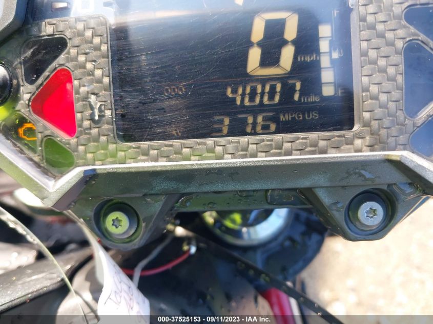 2019 KAWASAKI ZR900 - JKAZR2A18KA003025