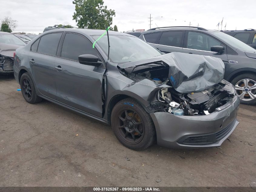 2014 VOLKSWAGEN JETTA SEDAN S - 3VW2K7AJ5EM335632