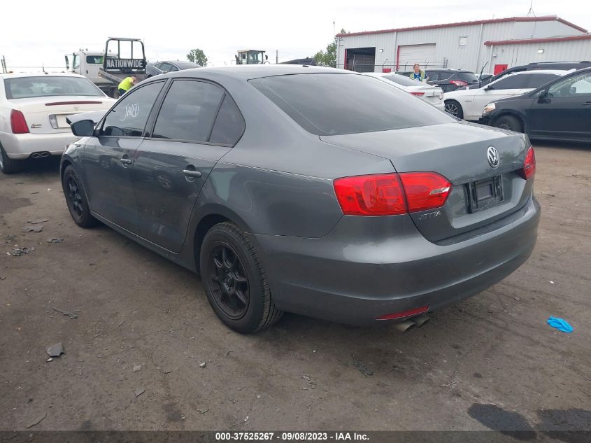 2014 VOLKSWAGEN JETTA SEDAN S - 3VW2K7AJ5EM335632