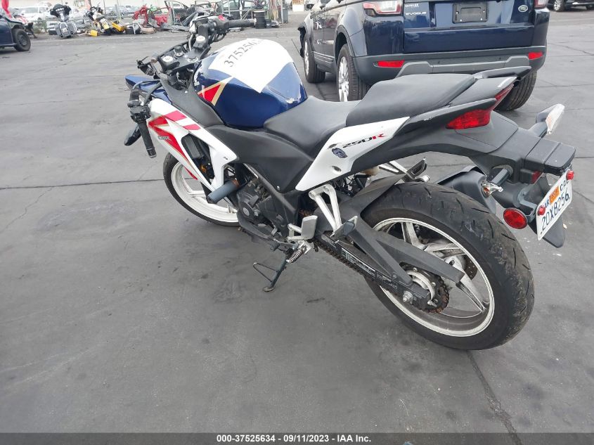 2012 HONDA CBR250 R MLHMC4107C5200683