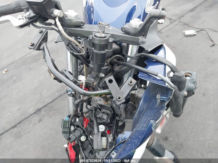 2012 HONDA CBR250 R MLHMC4107C5200683