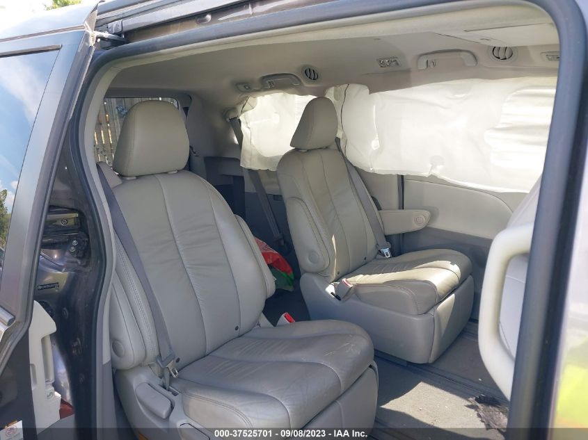 5TDDK3DC5BS025669 2011 TOYOTA SIENNA, photo no. 8