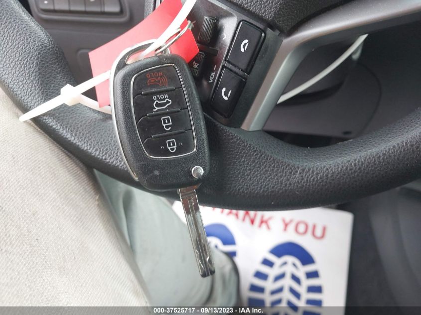 2019 HYUNDAI TUCSON SE - KM8J23A41KU030133