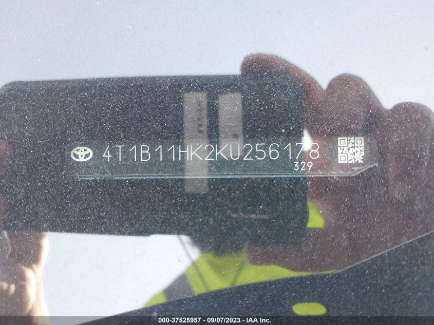 2019 TOYOTA CAMRY L/LE/XLE/SE/XSE - 4T1B11HK2KU256178